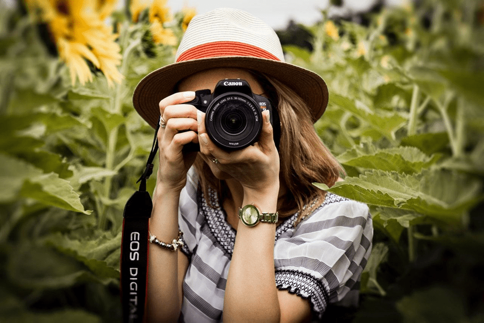 Photographer - Best Side Hustles For College Undergraduates